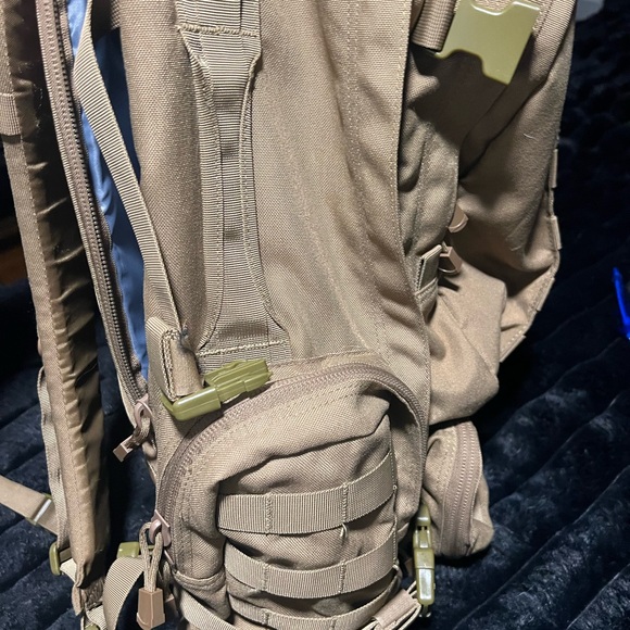 Condor backpack - Picture 2 of 11